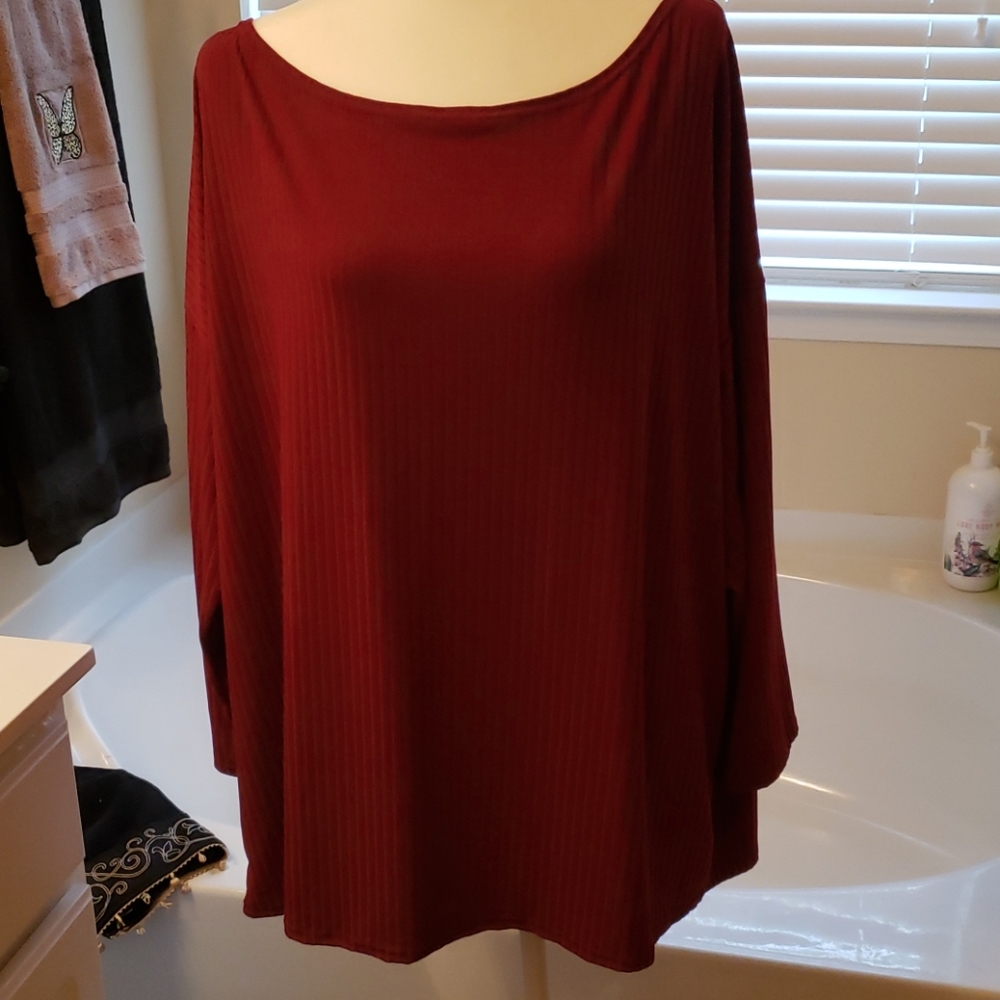 Boohoo Tunic NWT in Burgundy